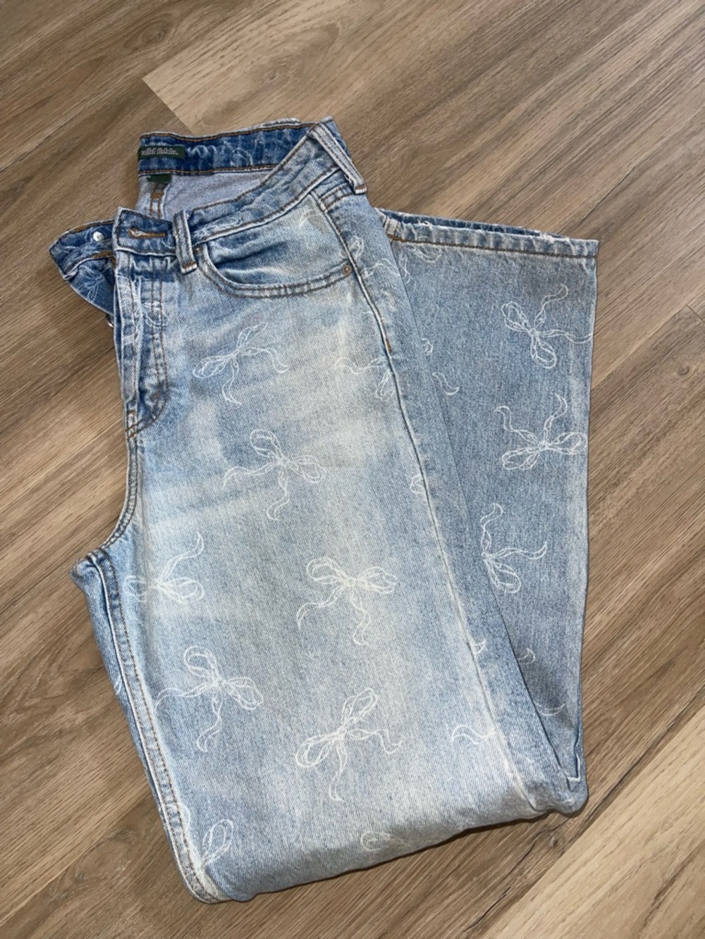 Wild Fable Light Wash Bow-Print Boyfriend Jeans